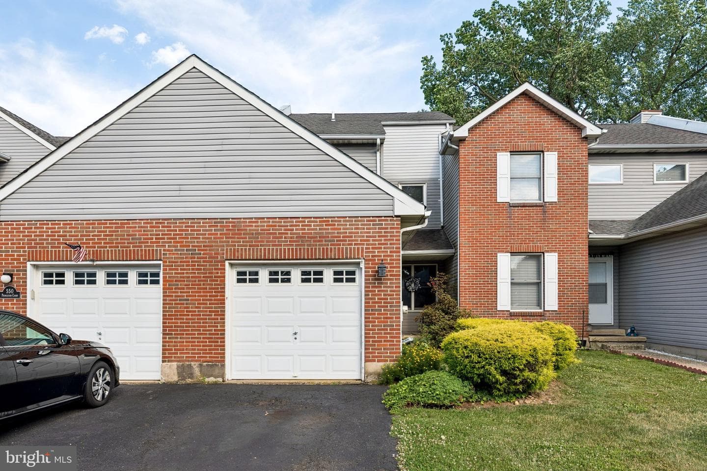 549 Princeton Court photo 4