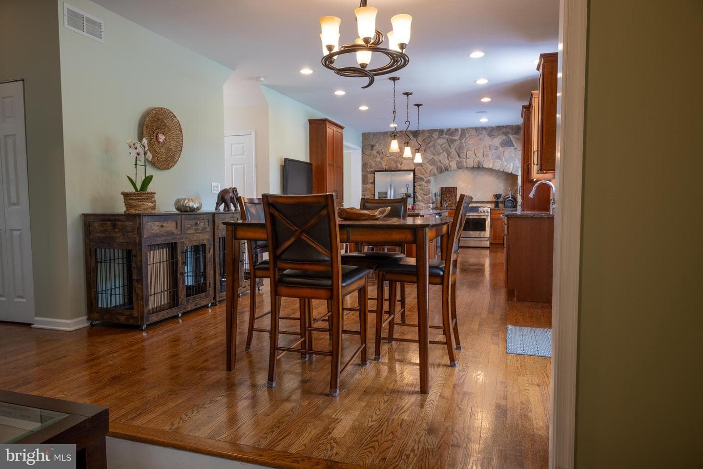4502 Scenic View Circle photo 14