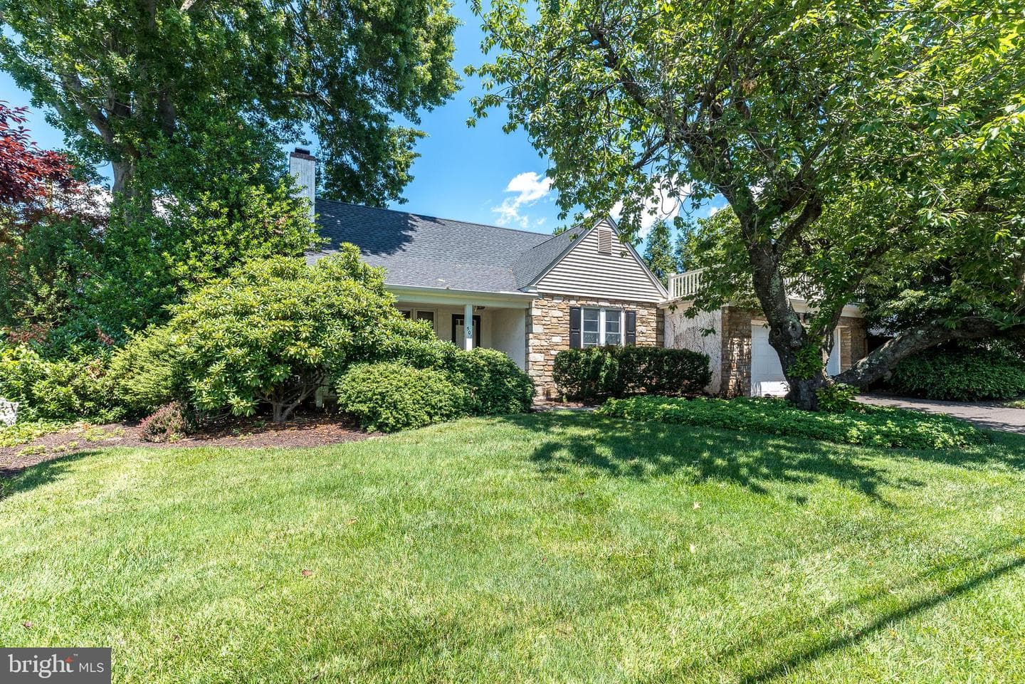 501 E Penn Street, Newtown