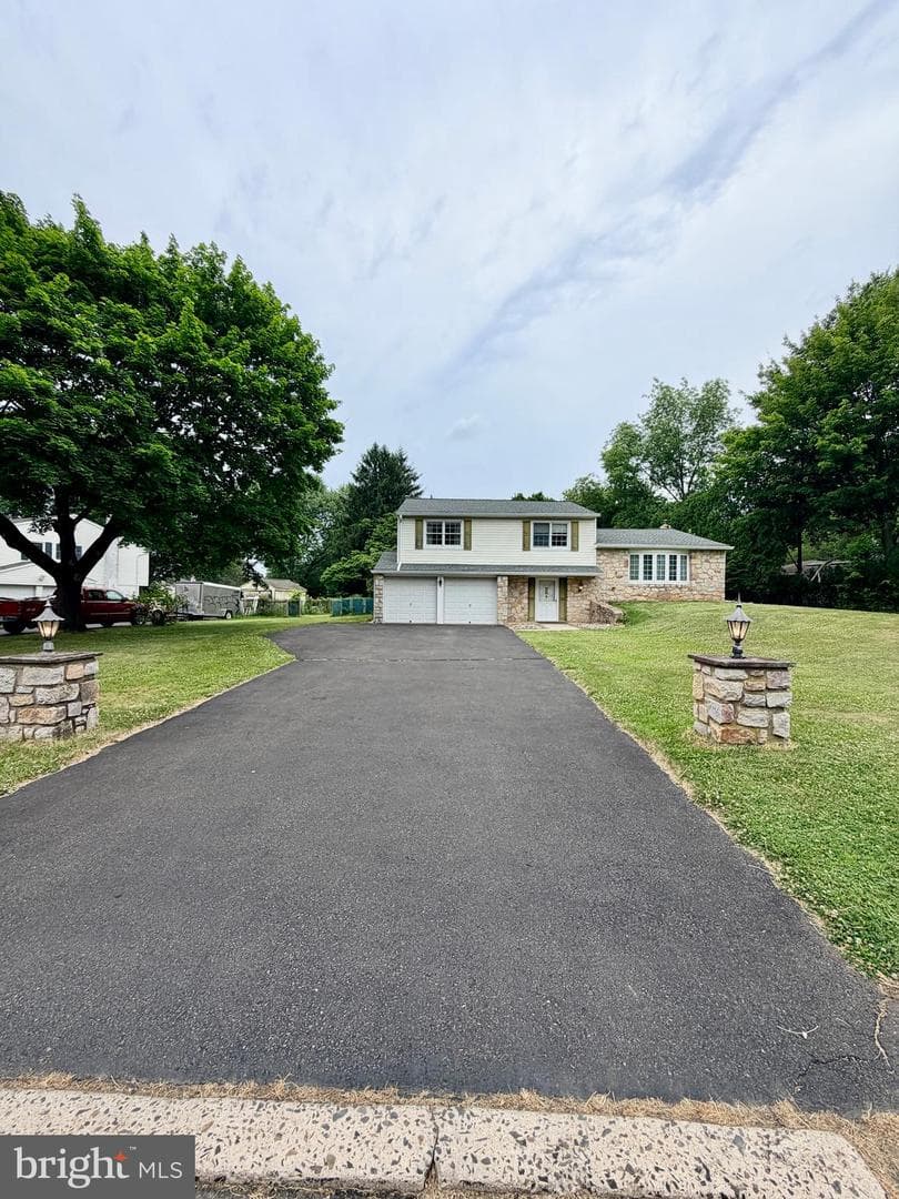 31 Rembrandt Lane photo 2
