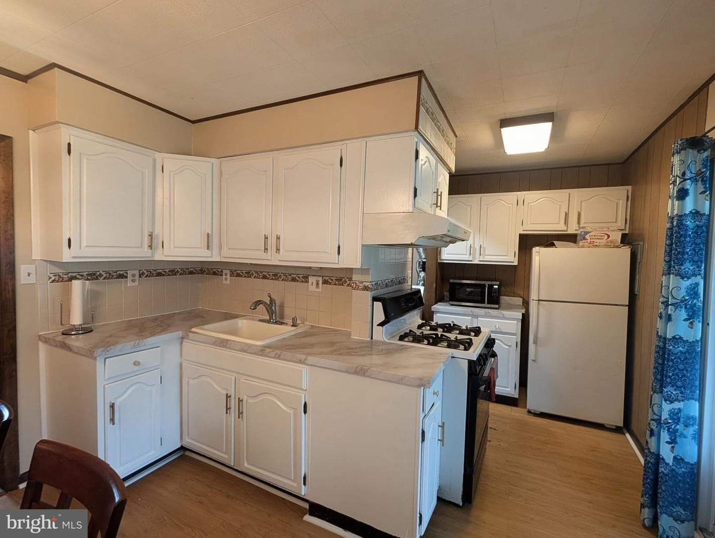3724 Devonshire Place photo 11