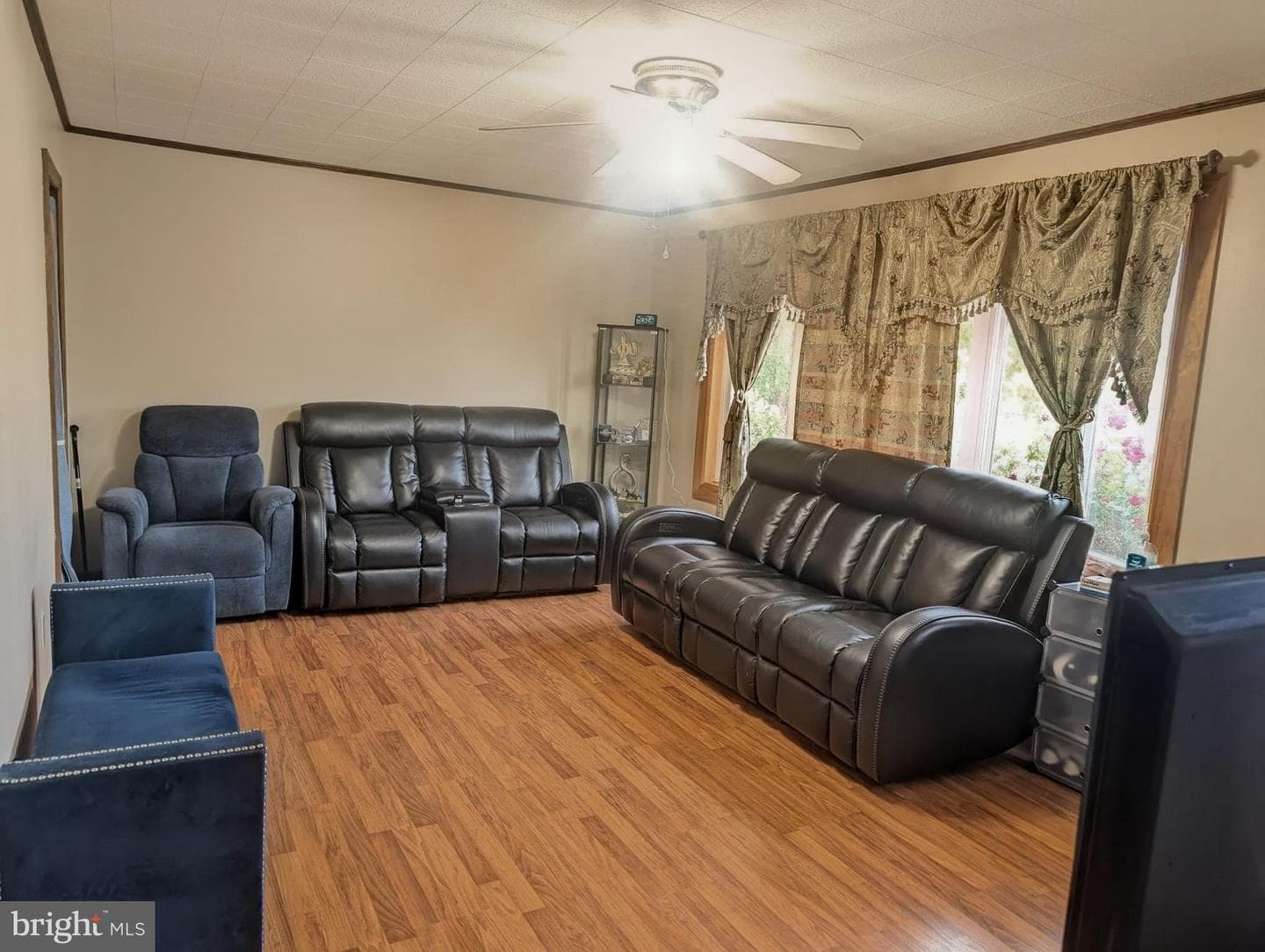 3724 Devonshire Place photo 6