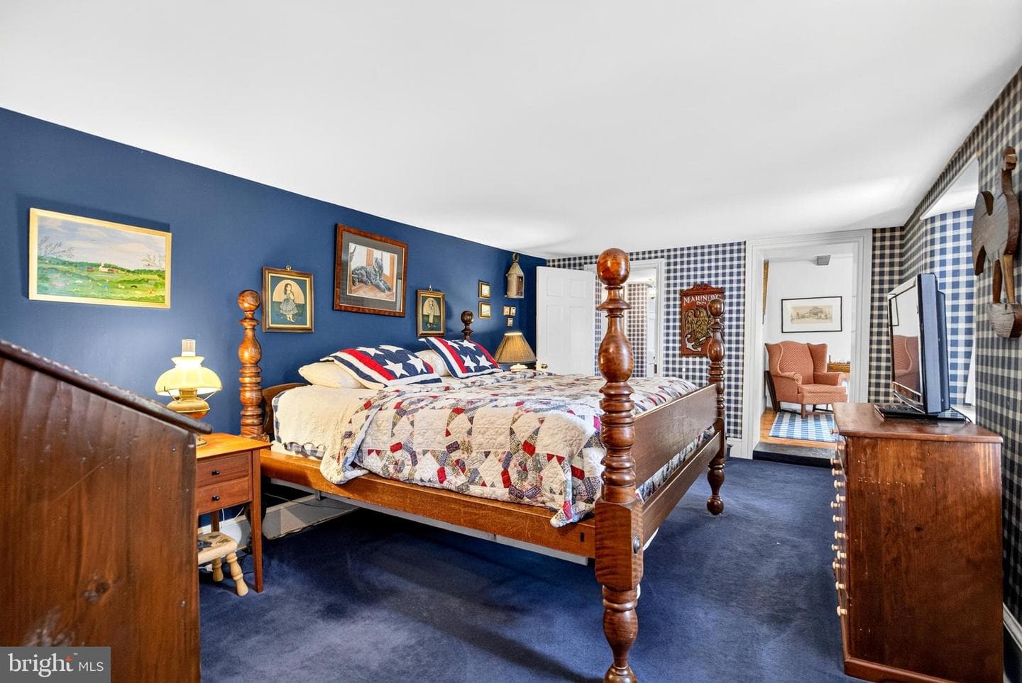 6693 Groveland Road photo 17