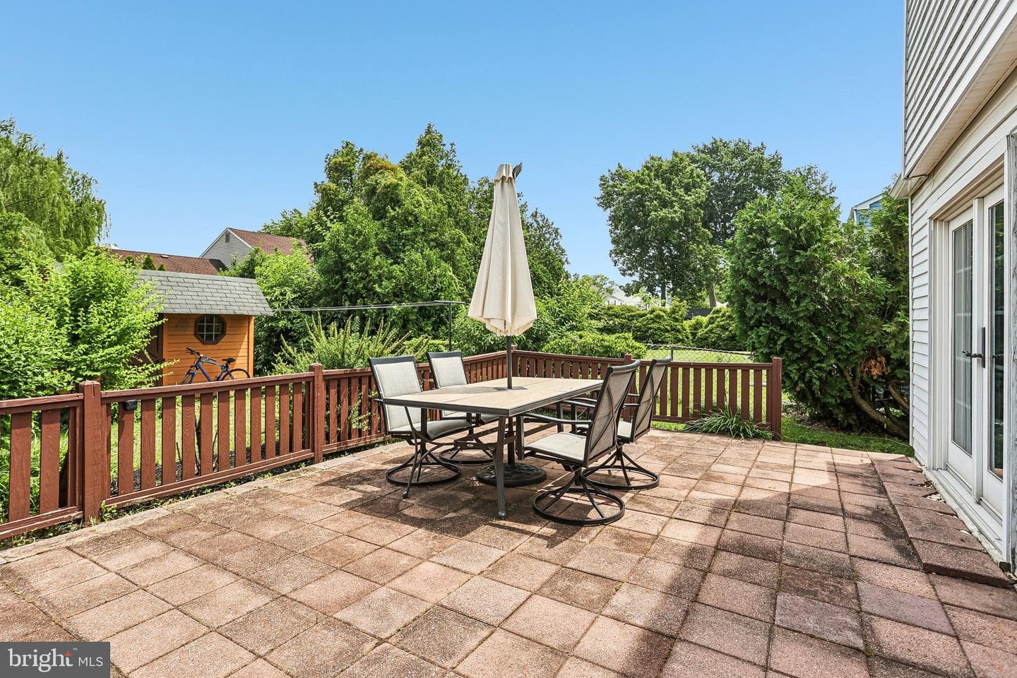 730 Fairbridge Drive photo 30