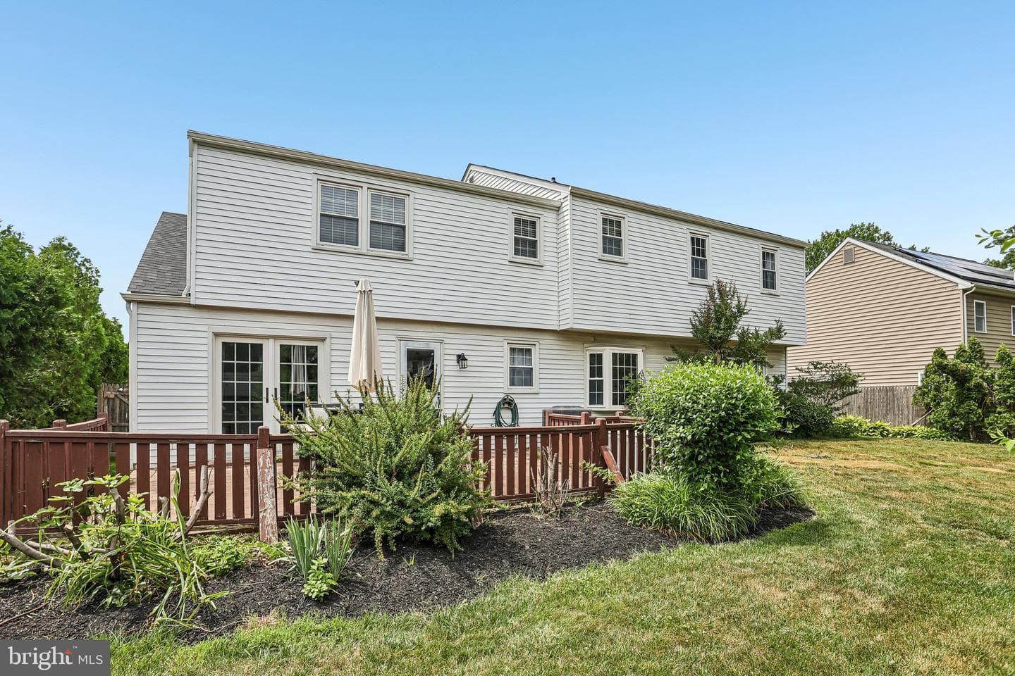 730 Fairbridge Drive photo 32