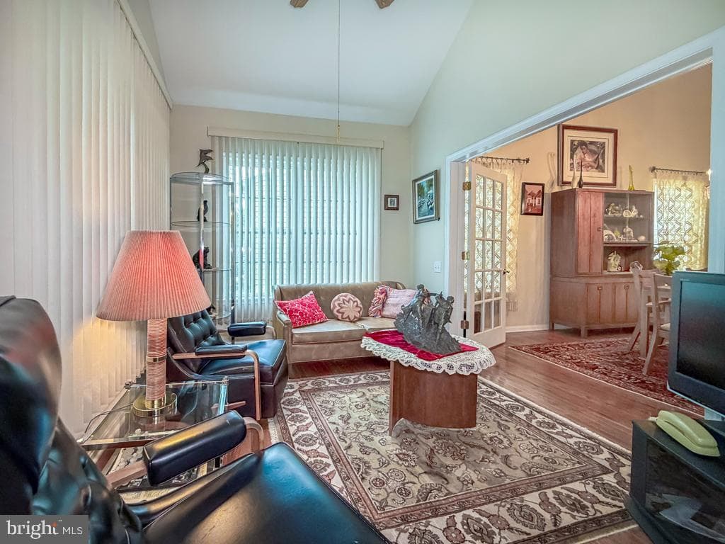 40 Betts Drive photo 20