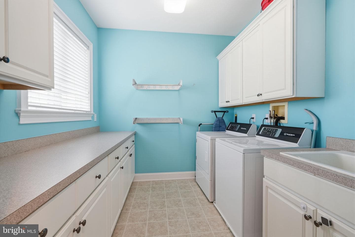51 Wordsworth Drive photo 54