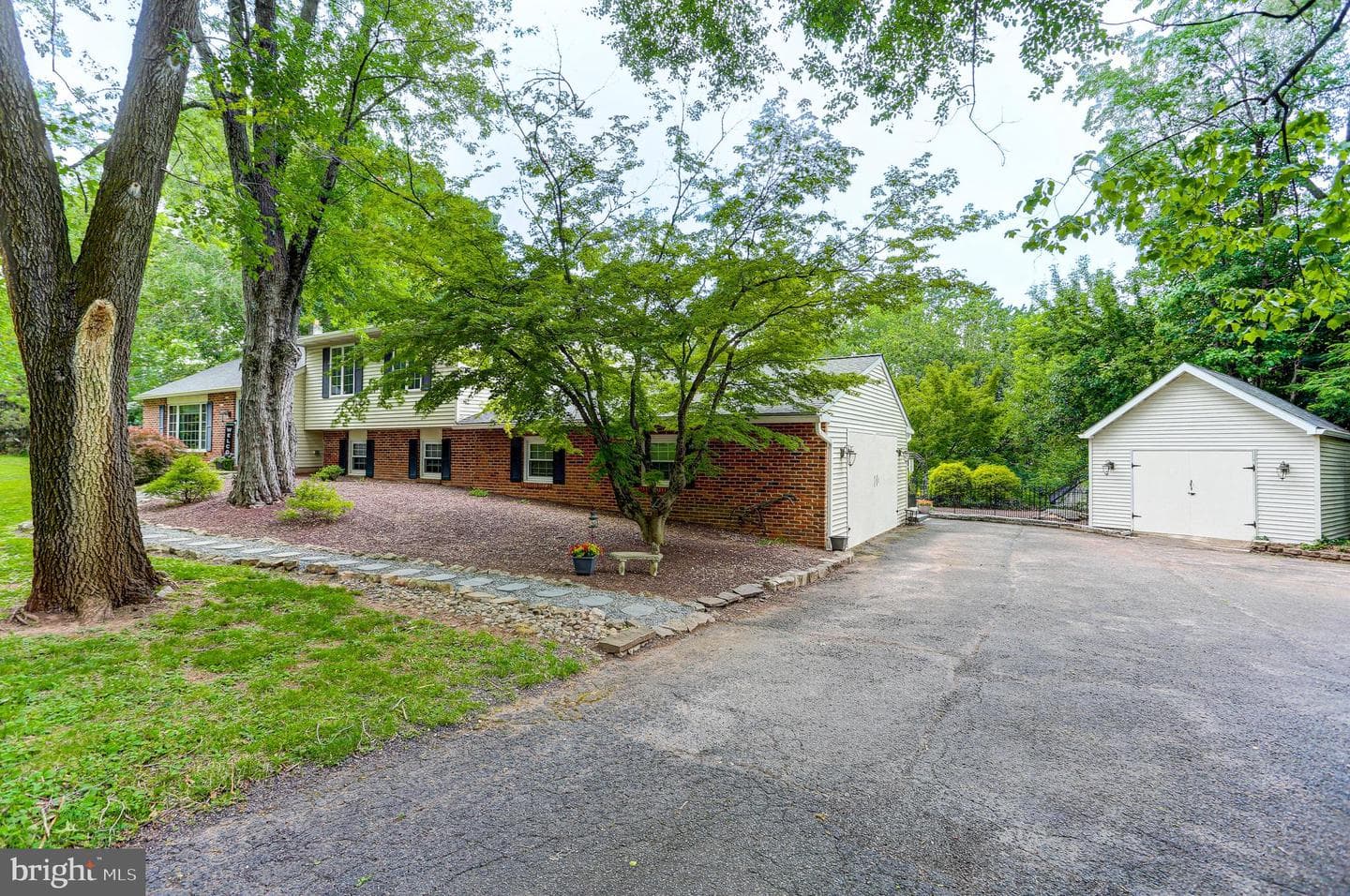 126 Cedar Hill Road, Chalfont