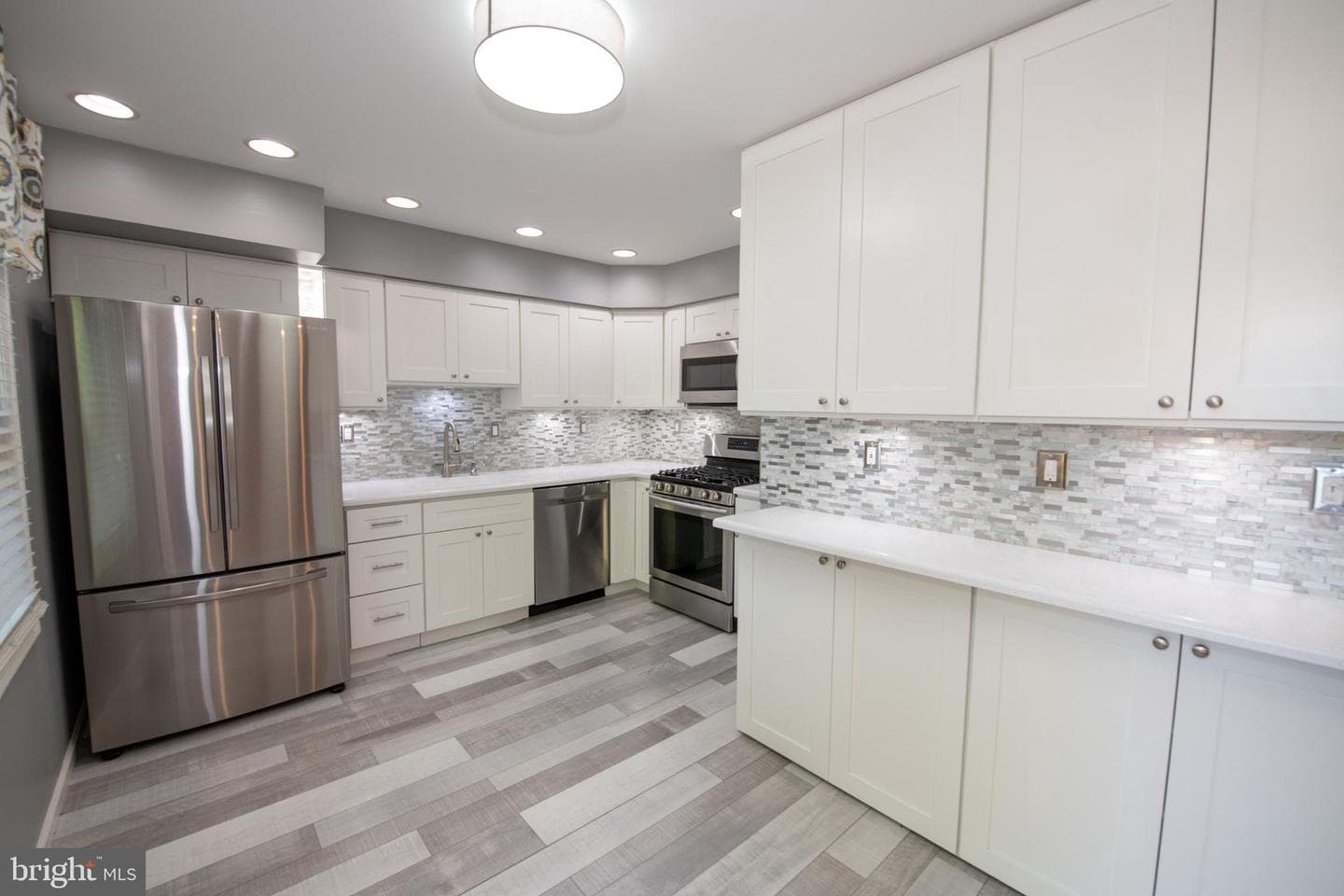 78 Bellwood photo 12
