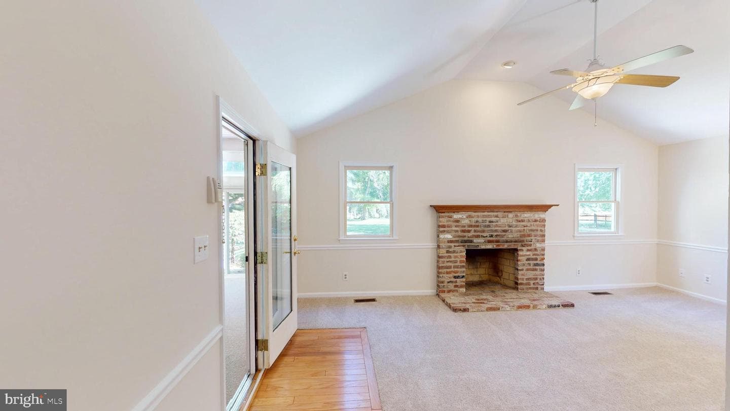 4040 Diane Way photo 22