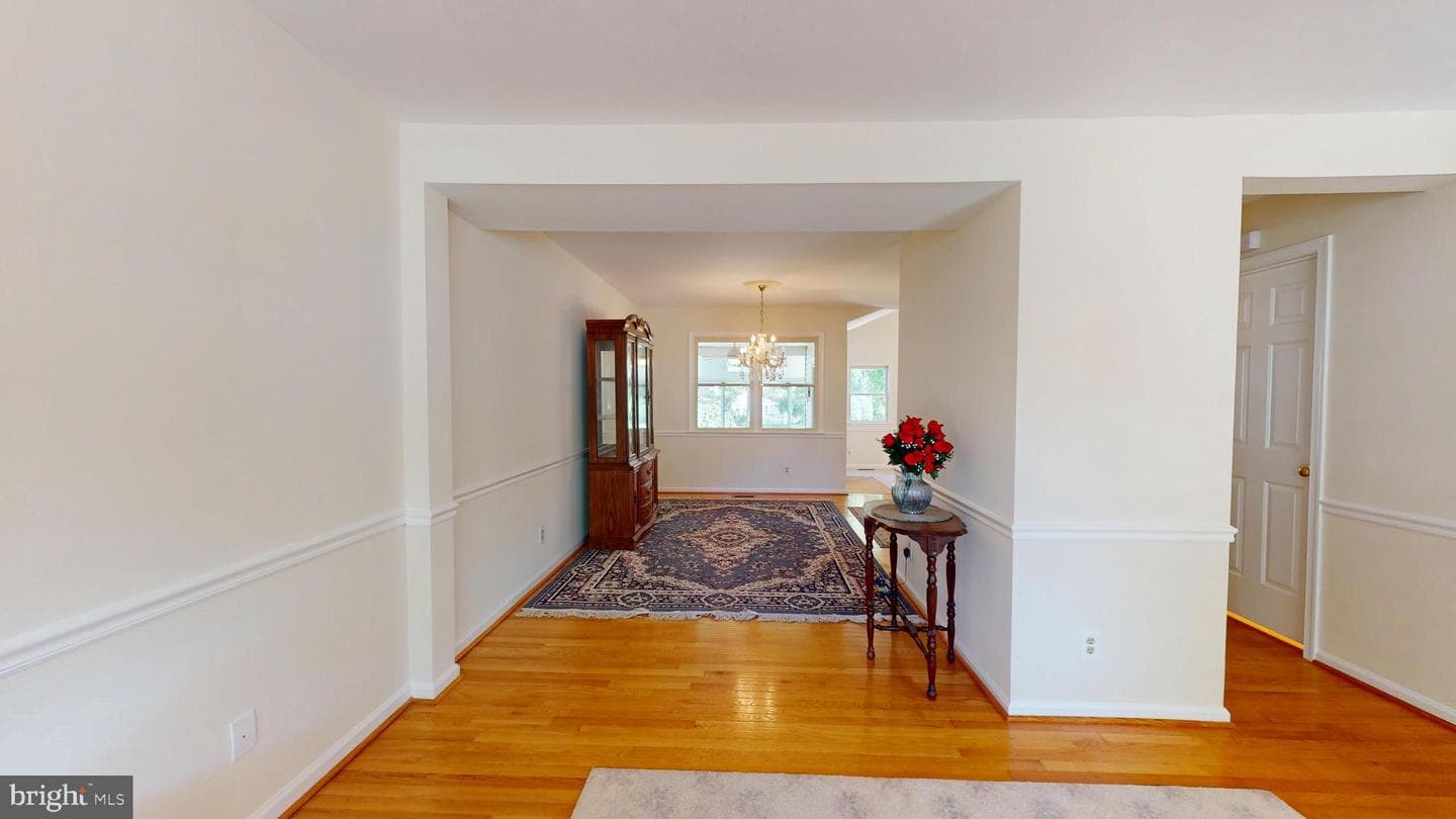 4040 Diane Way photo 7