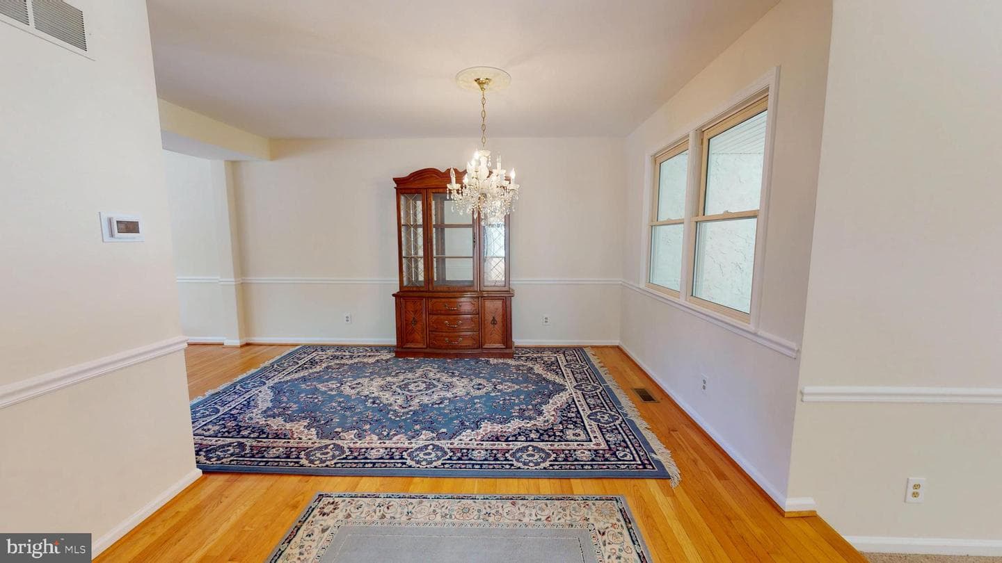 4040 Diane Way photo 8