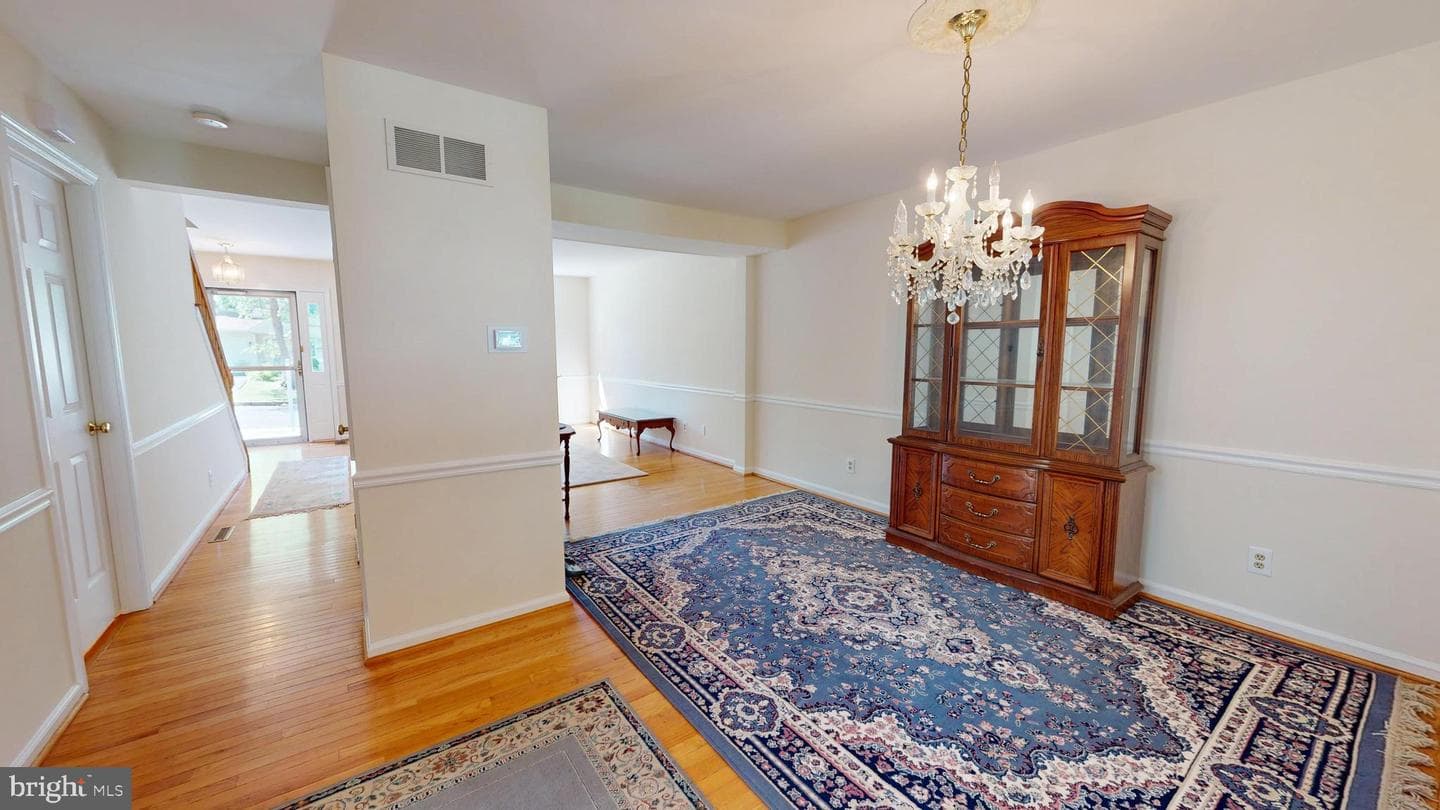 4040 Diane Way photo 9