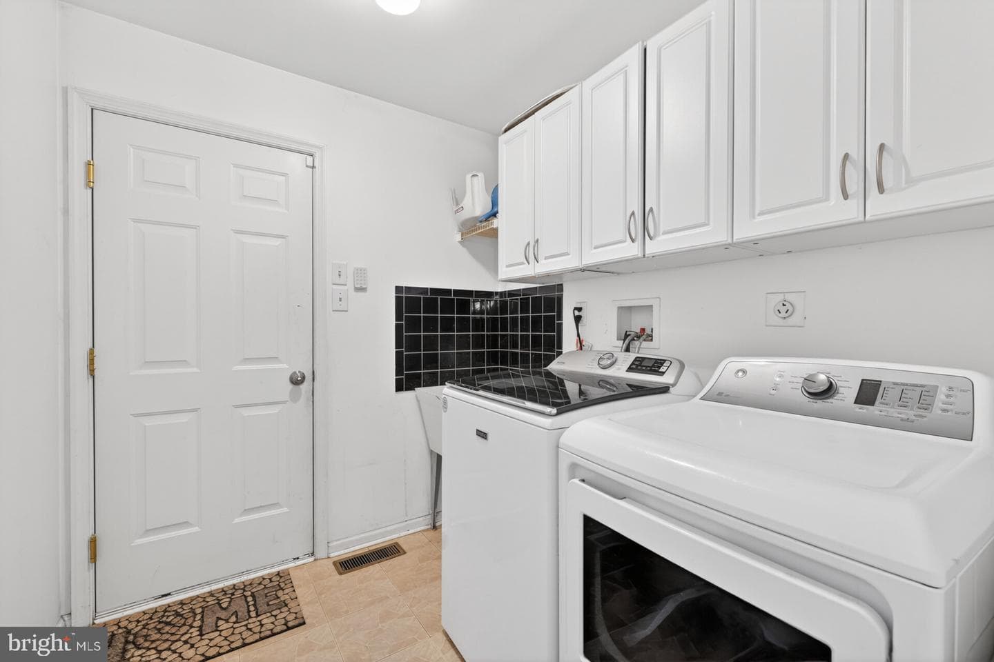1233 Cobblestone Drive photo 32