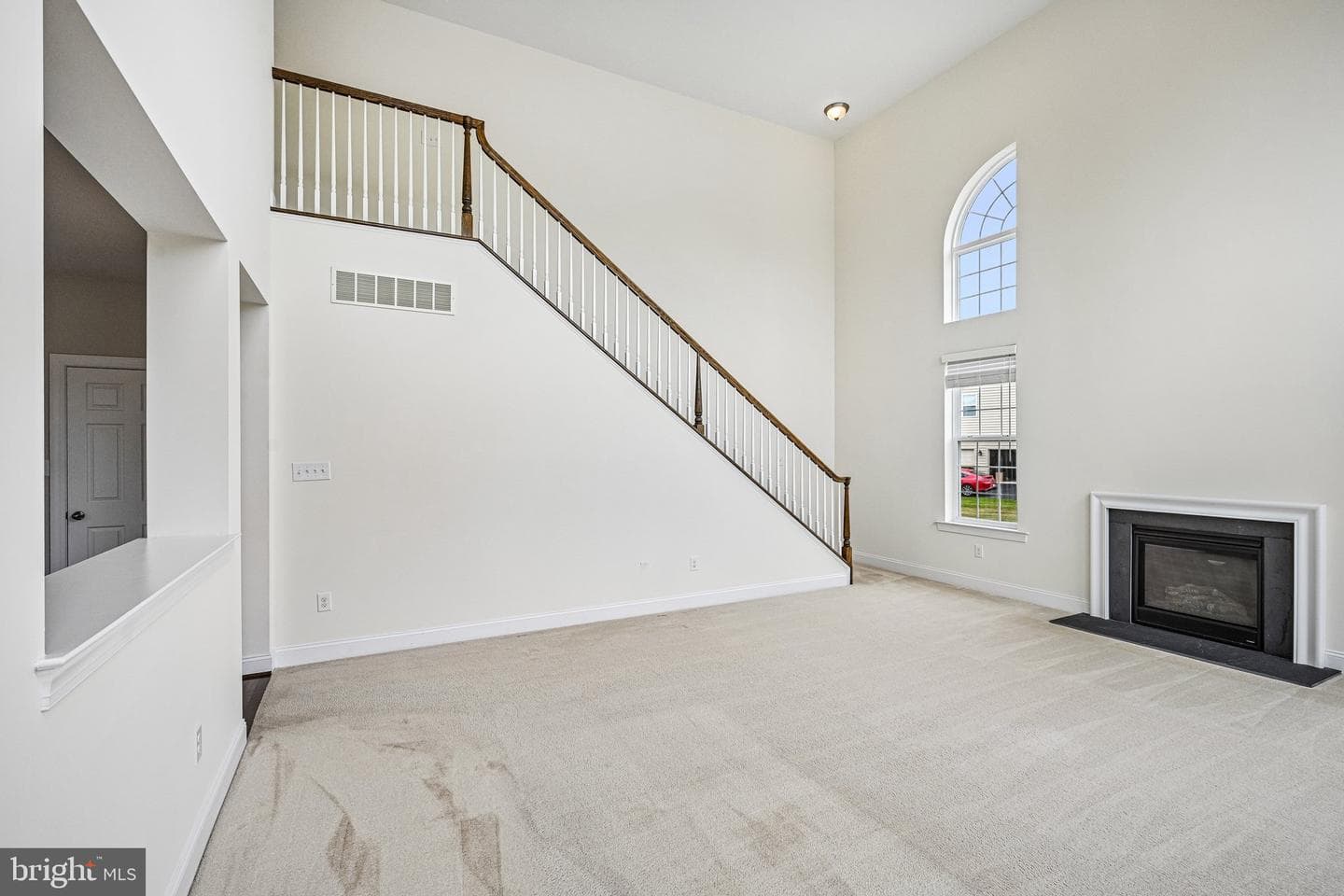 440 Elizabeth Way photo 18
