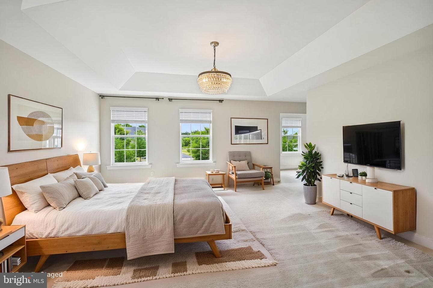 440 Elizabeth Way photo 22