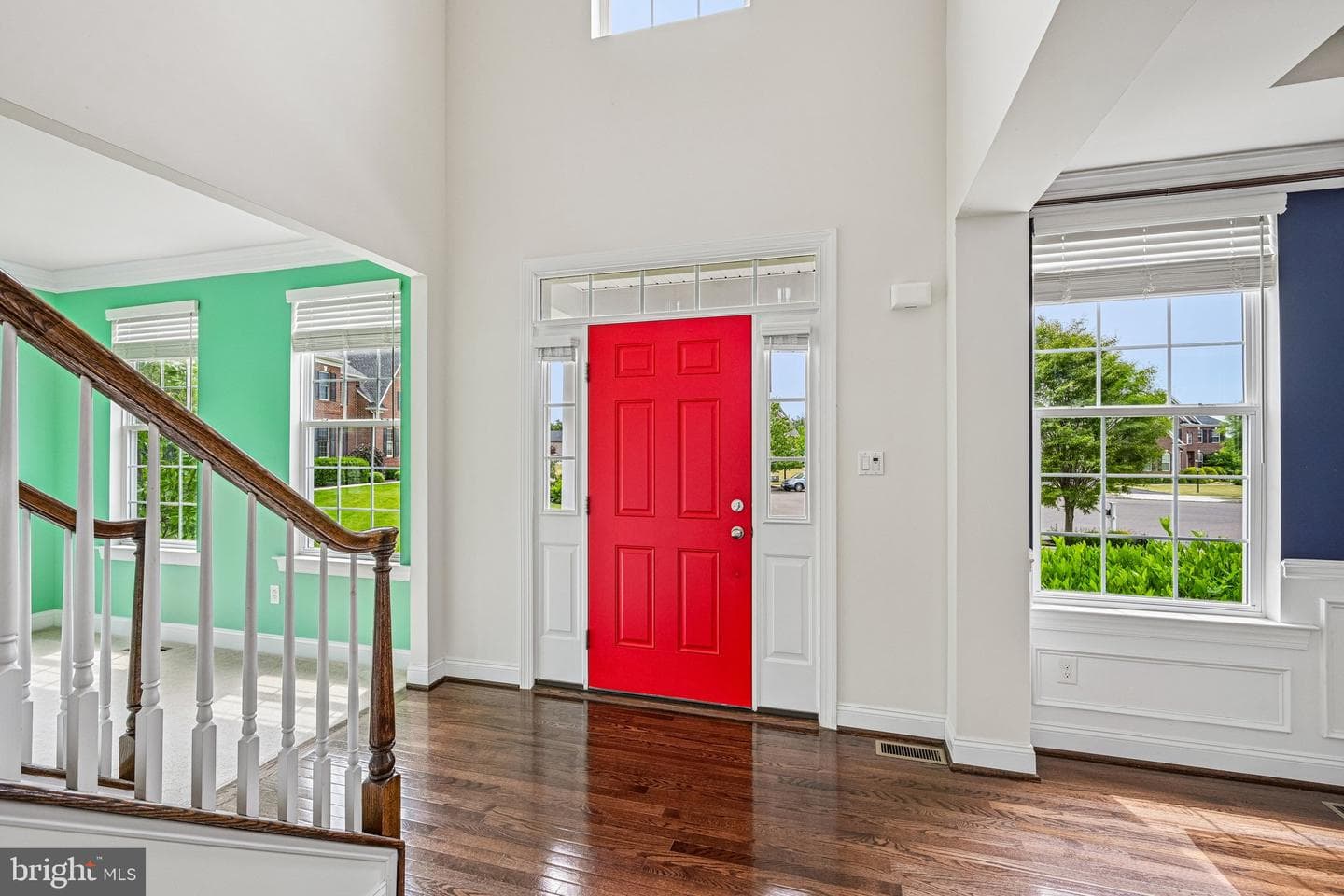 440 Elizabeth Way photo 3