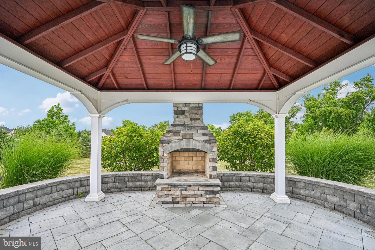440 Elizabeth Way photo 45