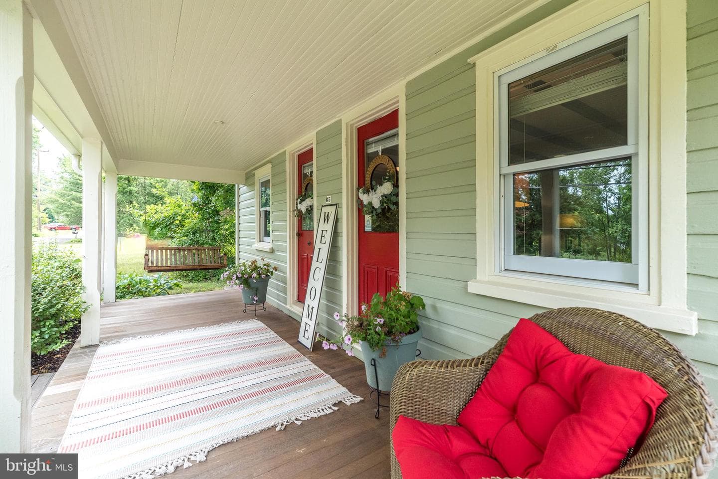65 Mathews Avenue photo 4