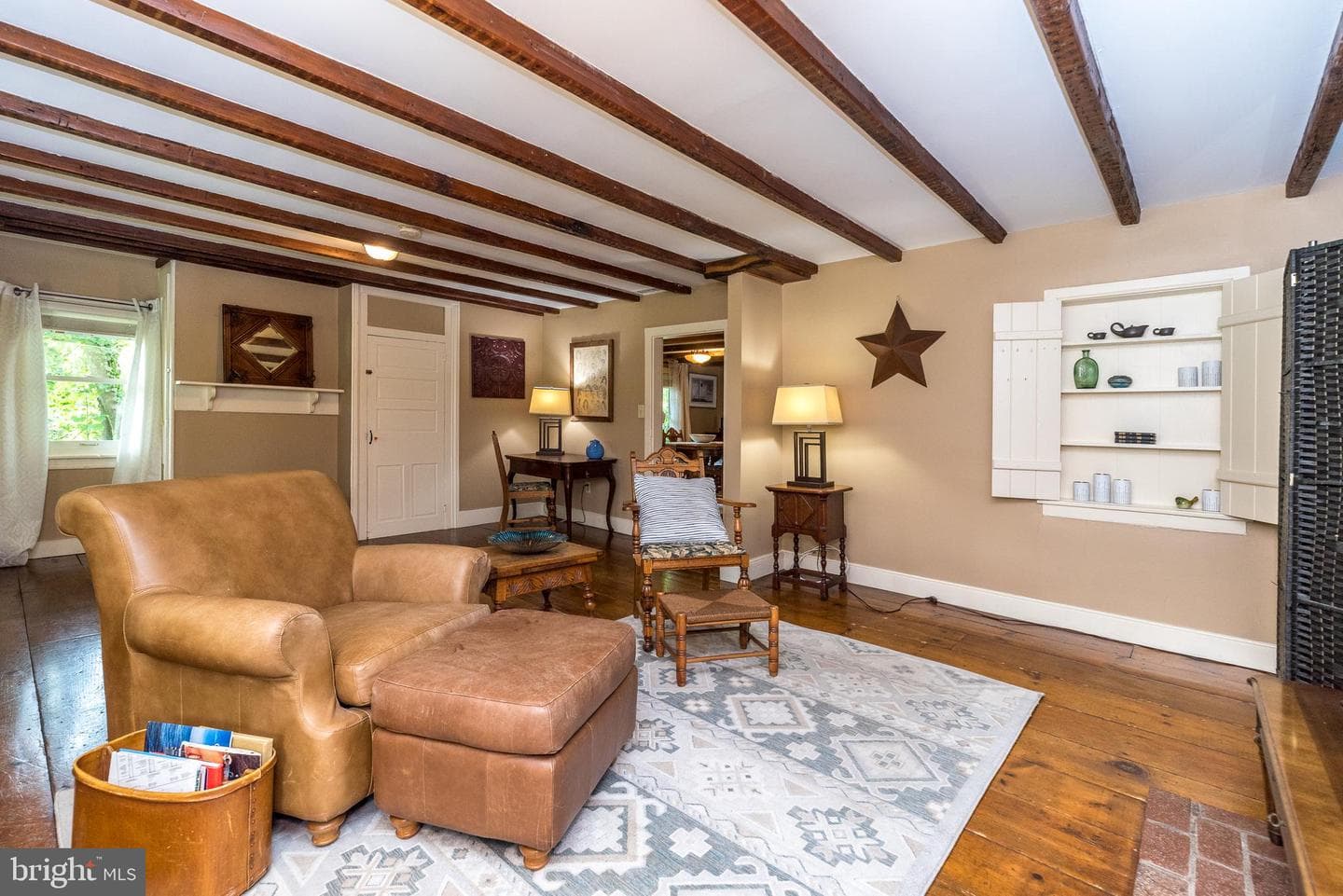65 Mathews Avenue photo 8