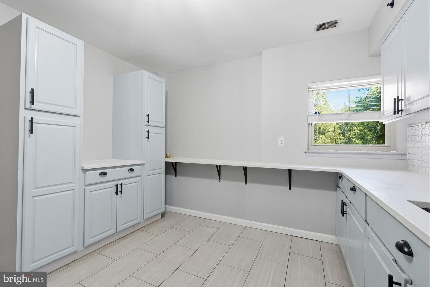 1720 Julie Court photo 10