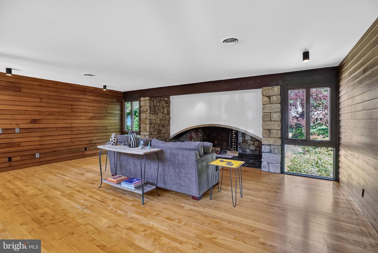 360 W Court Street photo 16