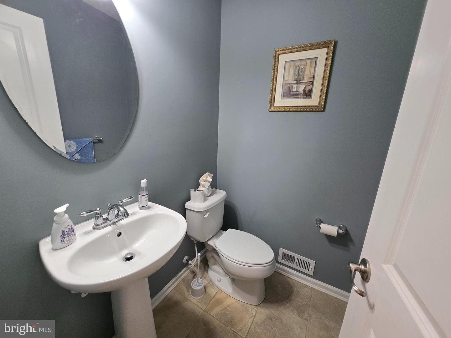 1340 Quakers Way photo 16