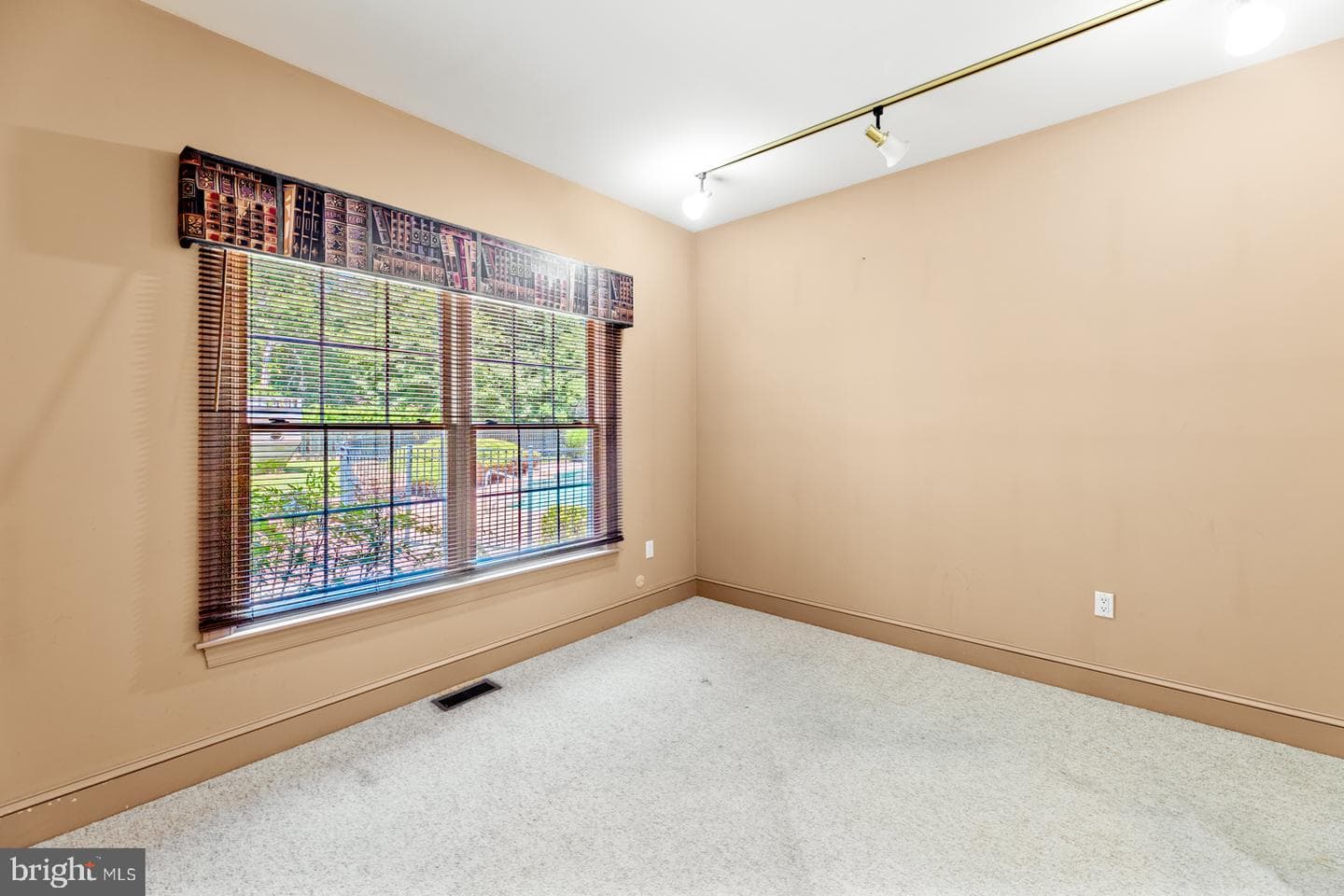 8 Golfview Drive photo 20