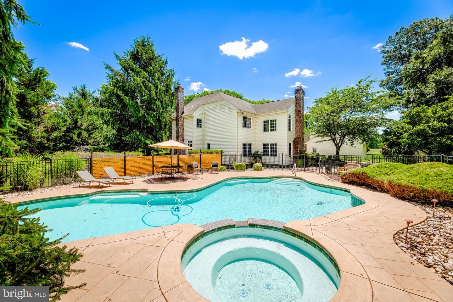8 Golfview Drive photo 23
