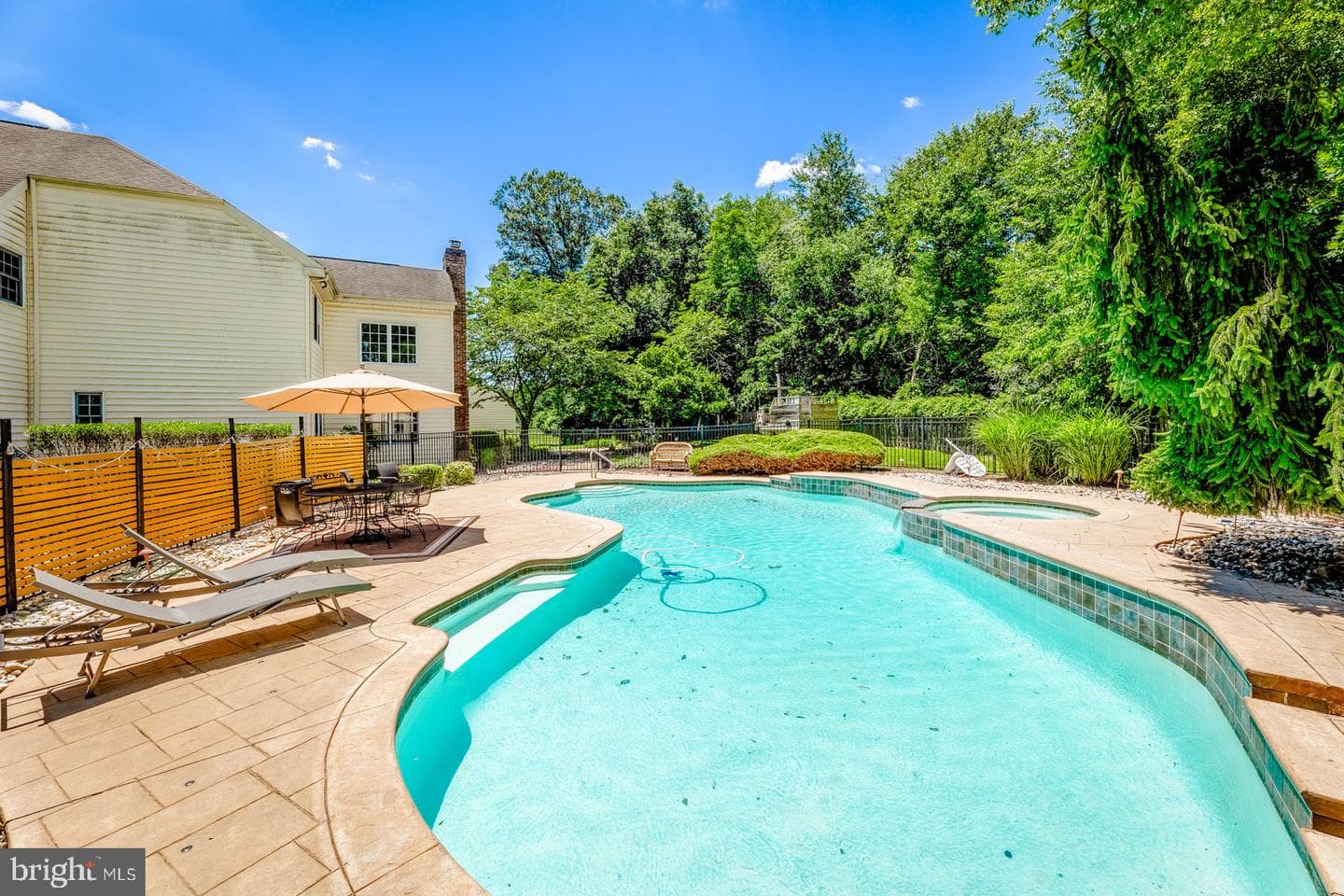 8 Golfview Drive photo 42