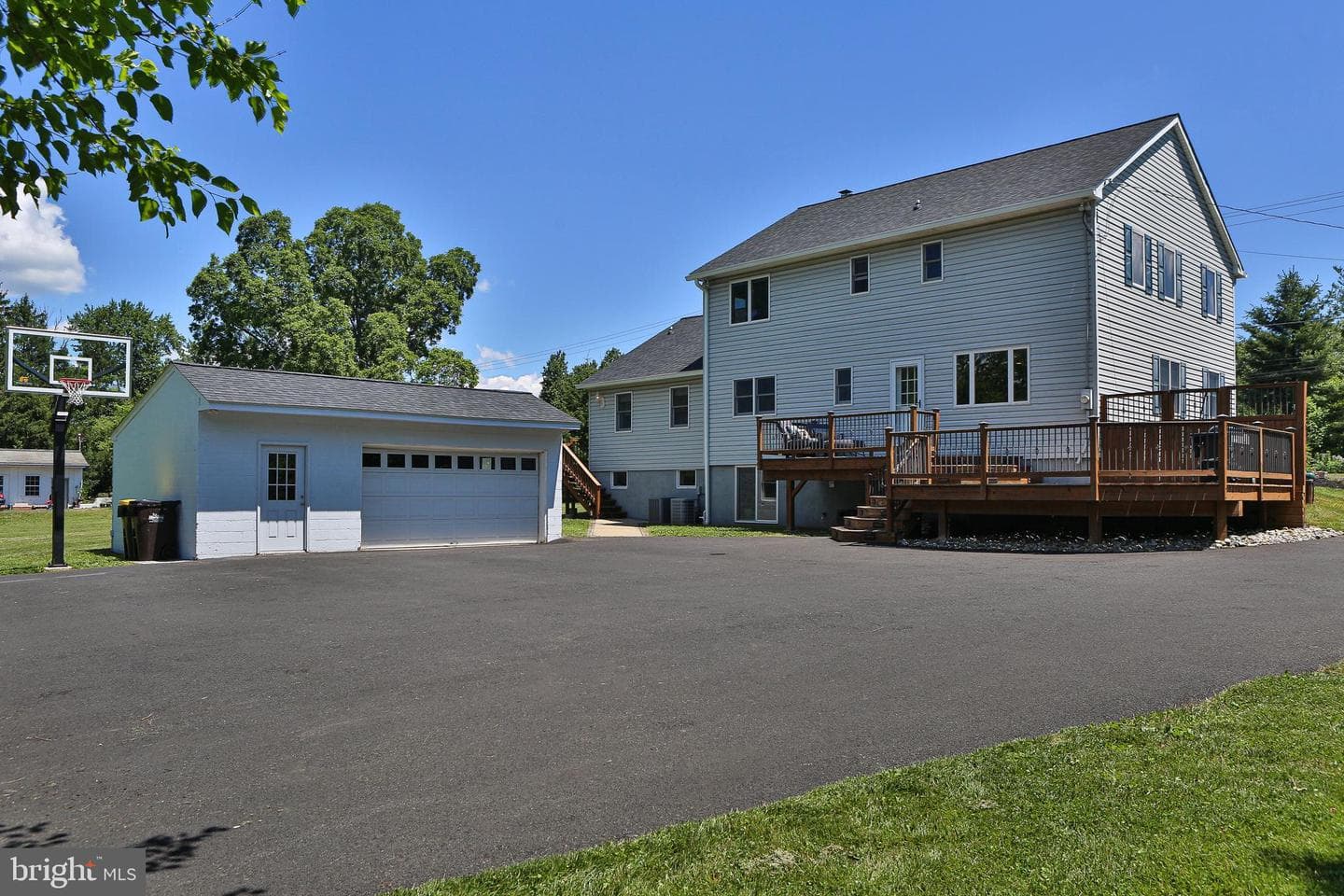 1074 N Easton Road photo 29
