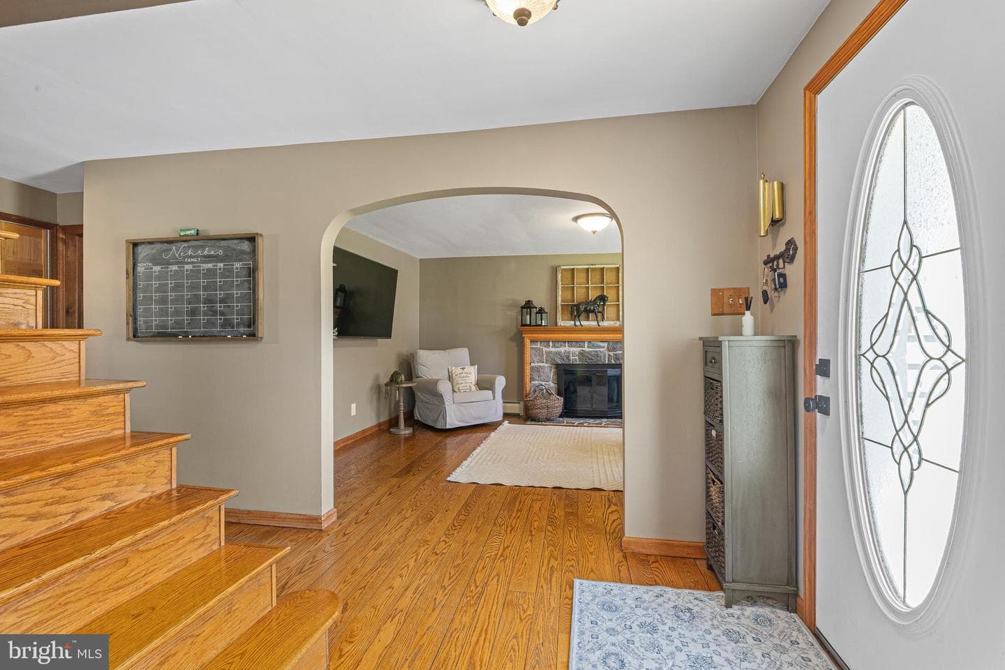 1074 N Easton Road photo 3