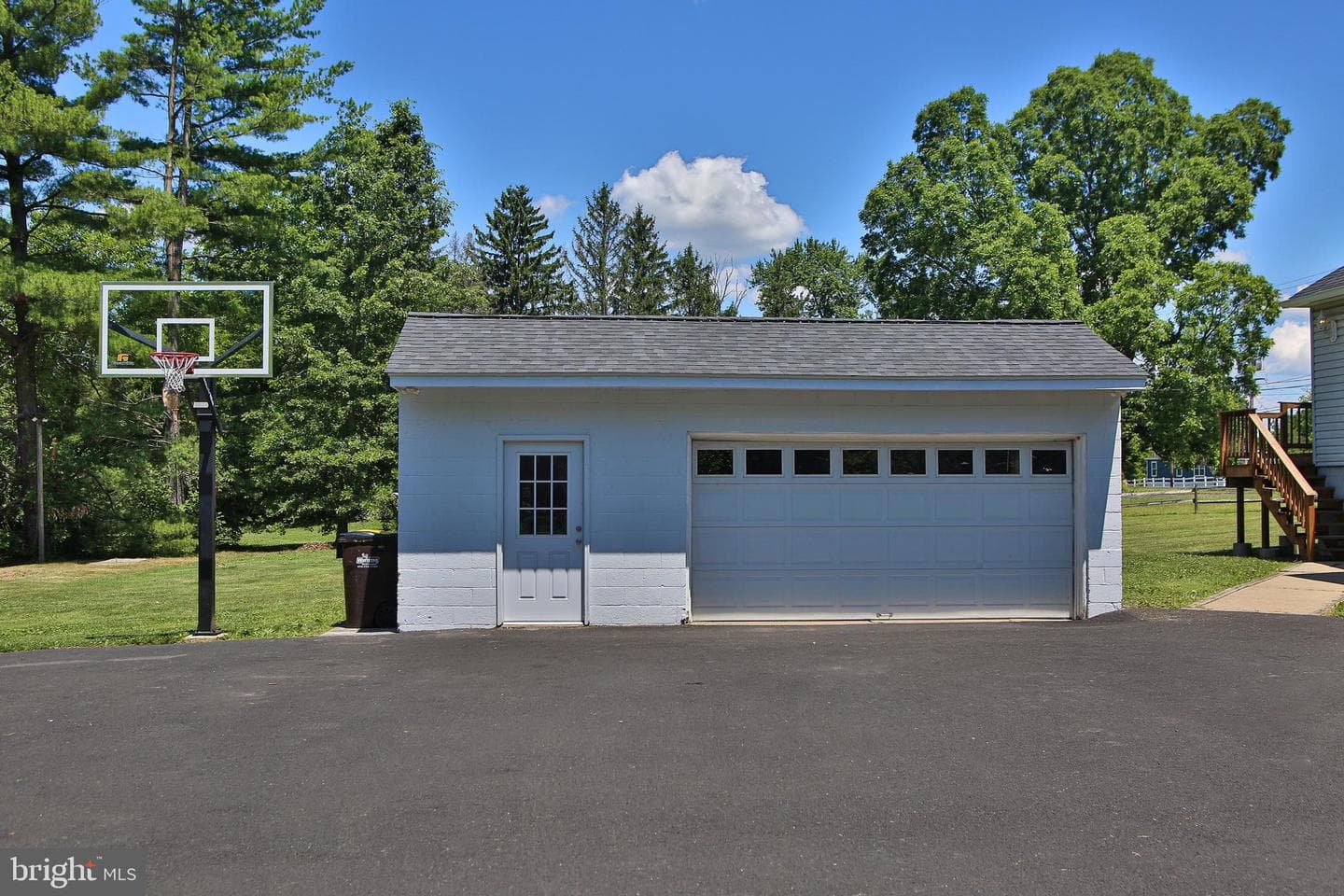 1074 N Easton Road photo 31