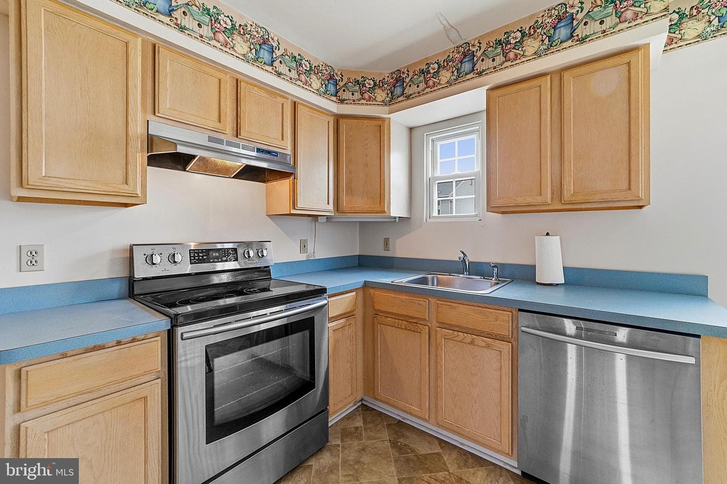 1934 Colonial Drive photo 11