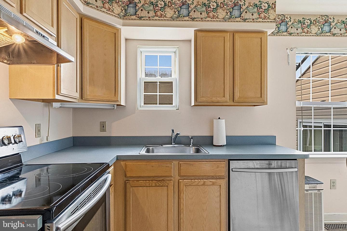1934 Colonial Drive photo 12
