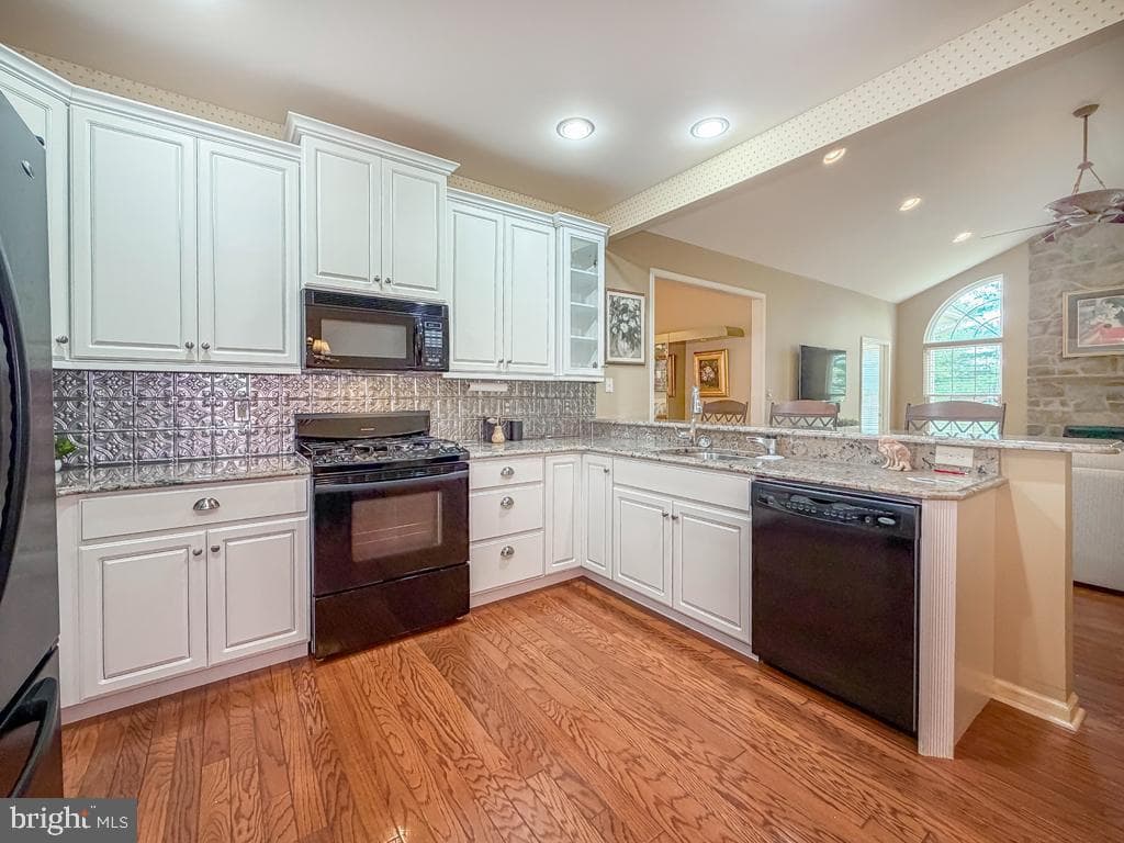 233 Shady Brook Drive photo 10
