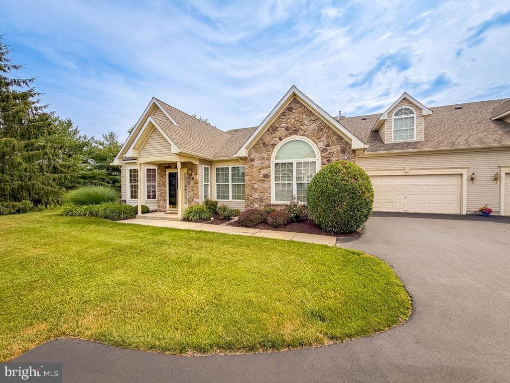 233 Shady Brook Drive photo 32