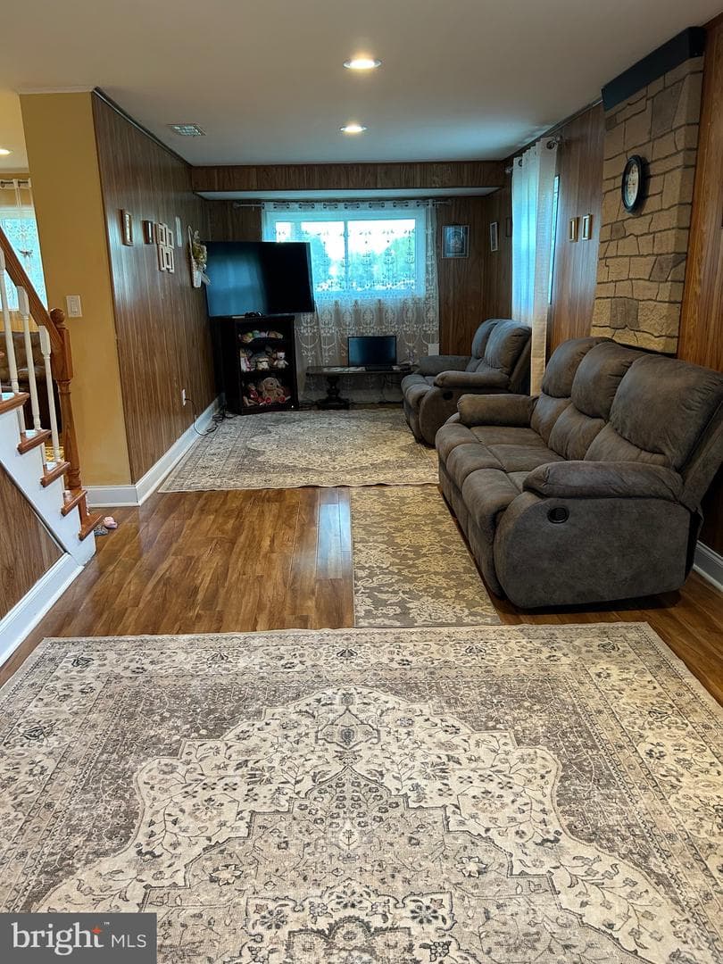 110 W Bristol Road photo 6