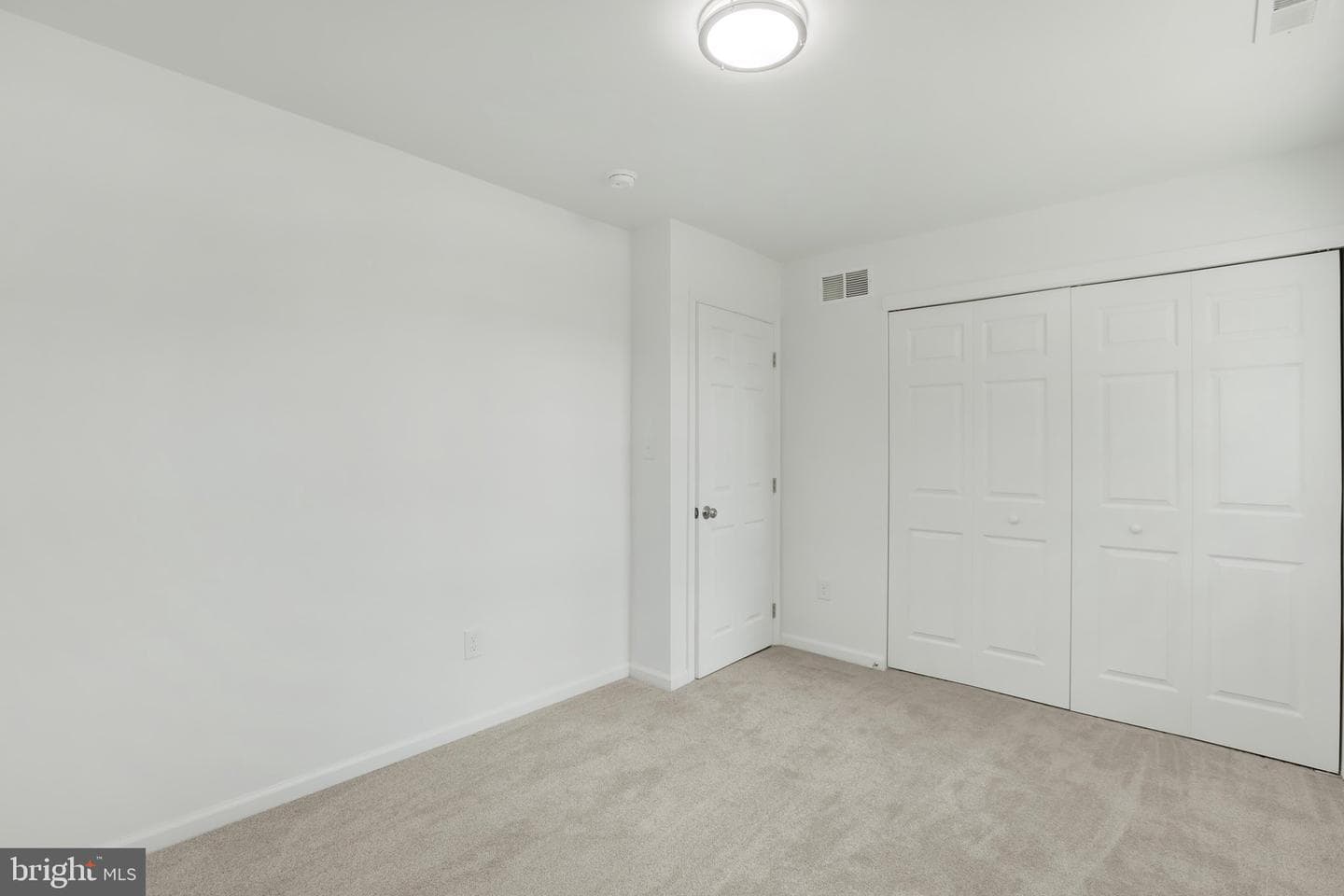 3032 Gilbert Drive photo 16