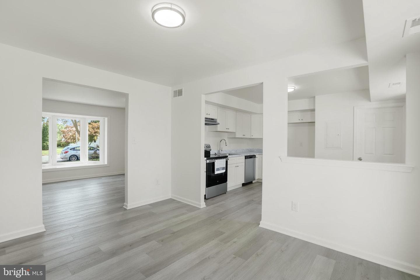 3032 Gilbert Drive photo 9