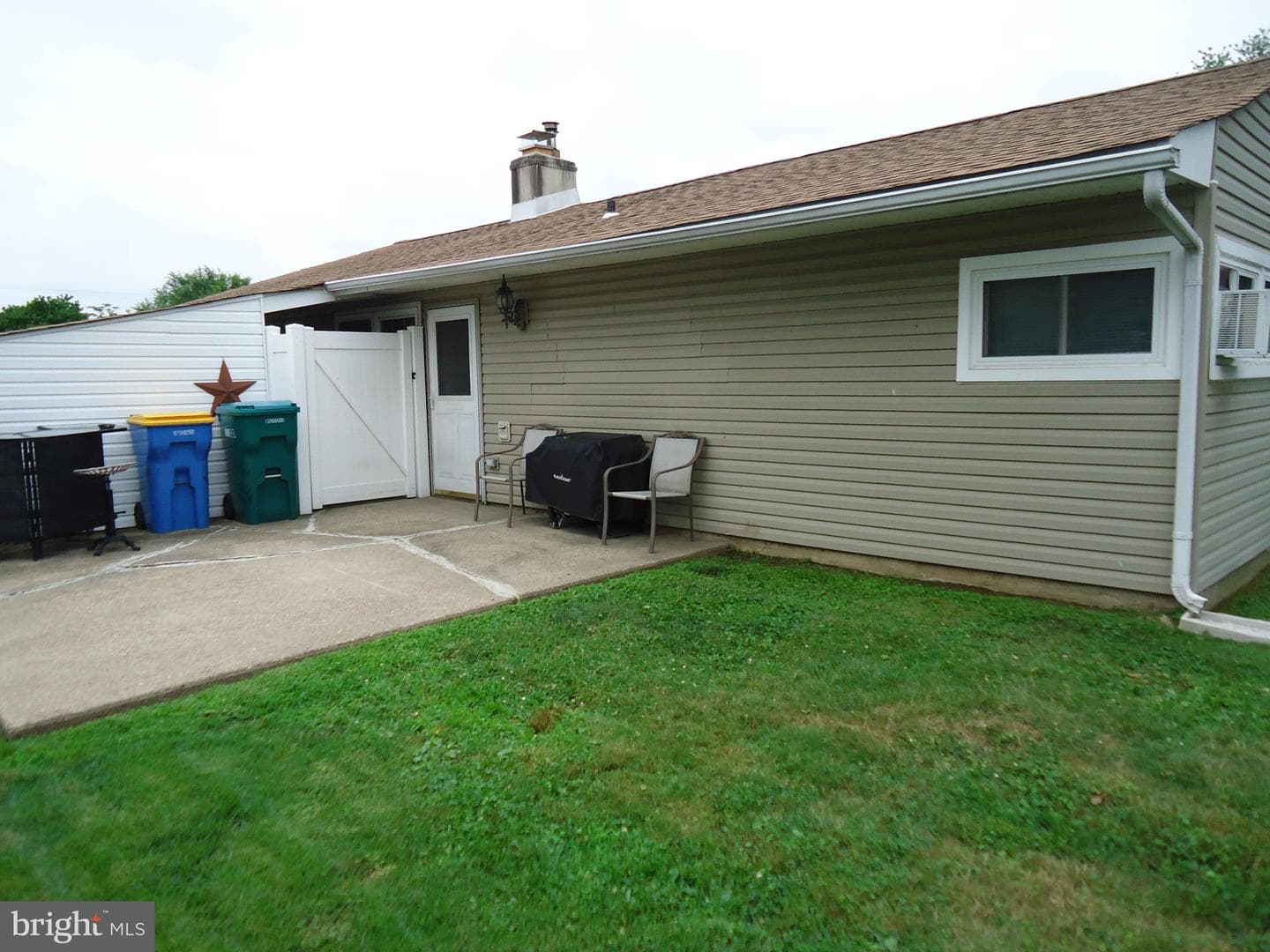 172 Crabtree Drive photo 5