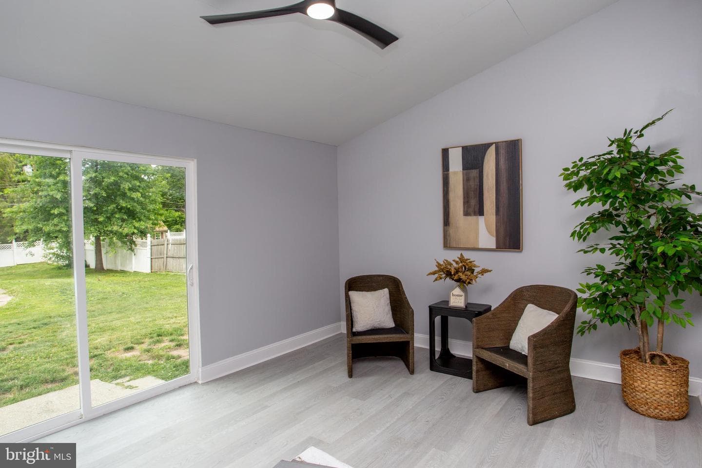 123 Holly Road photo 32