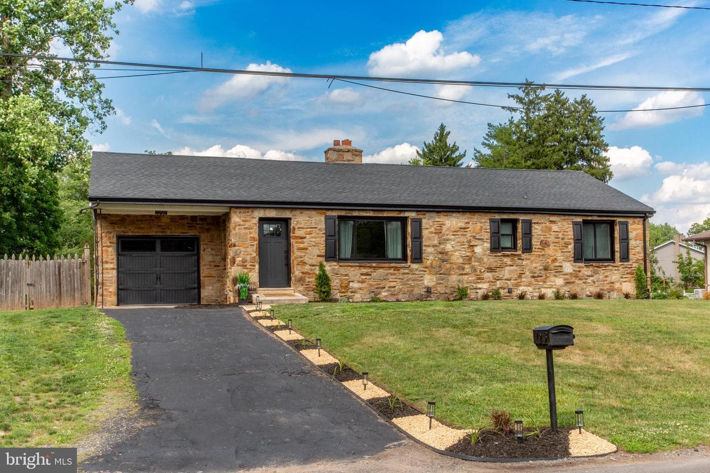 123 Holly Road photo 4