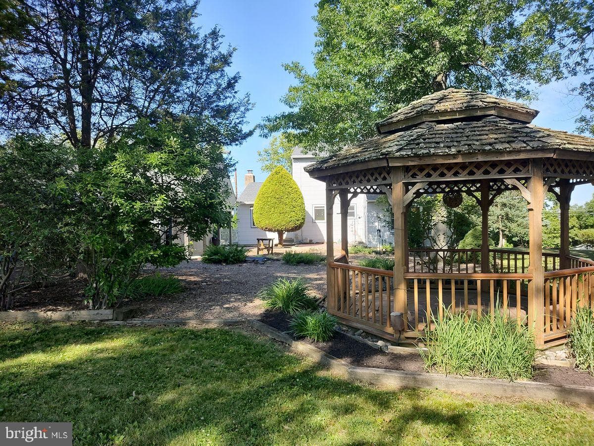 330 Hilltown Pike photo 30