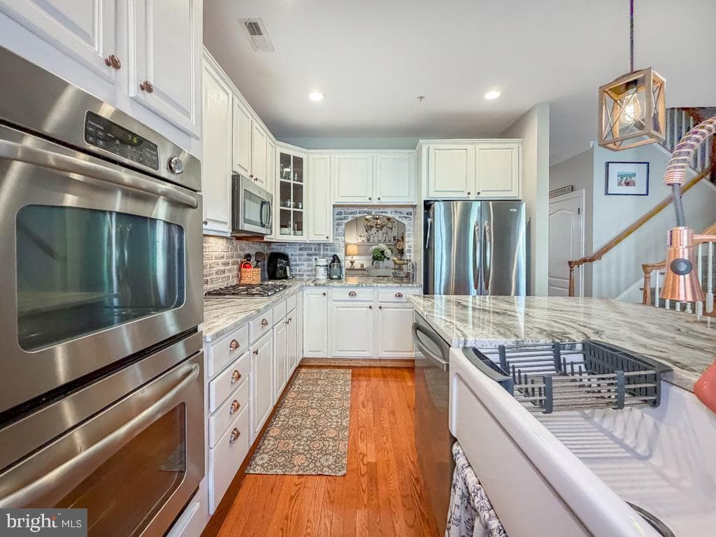 2410 Rosemont Terrace photo 13