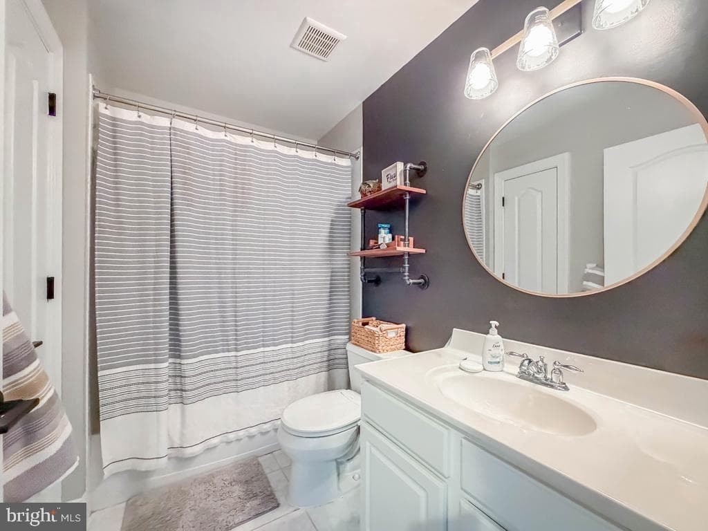 2410 Rosemont Terrace photo 46
