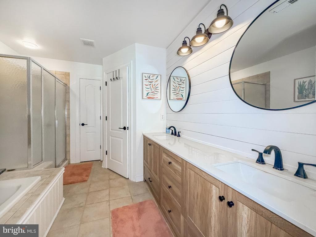 2410 Rosemont Terrace photo 48