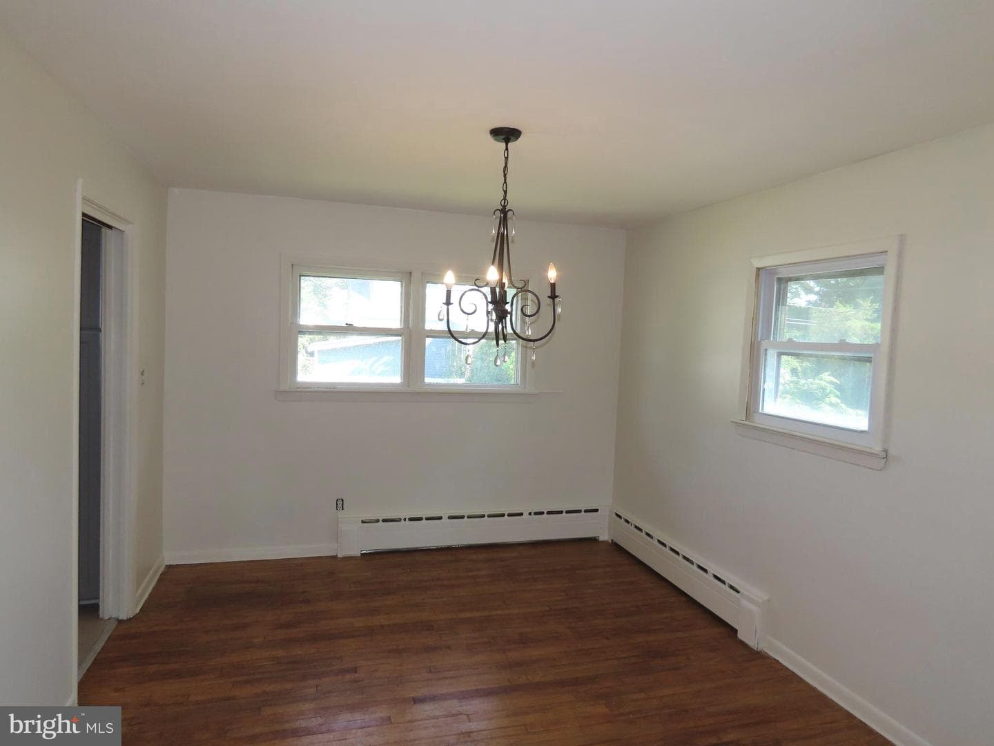 546 Clymer Avenue photo 4