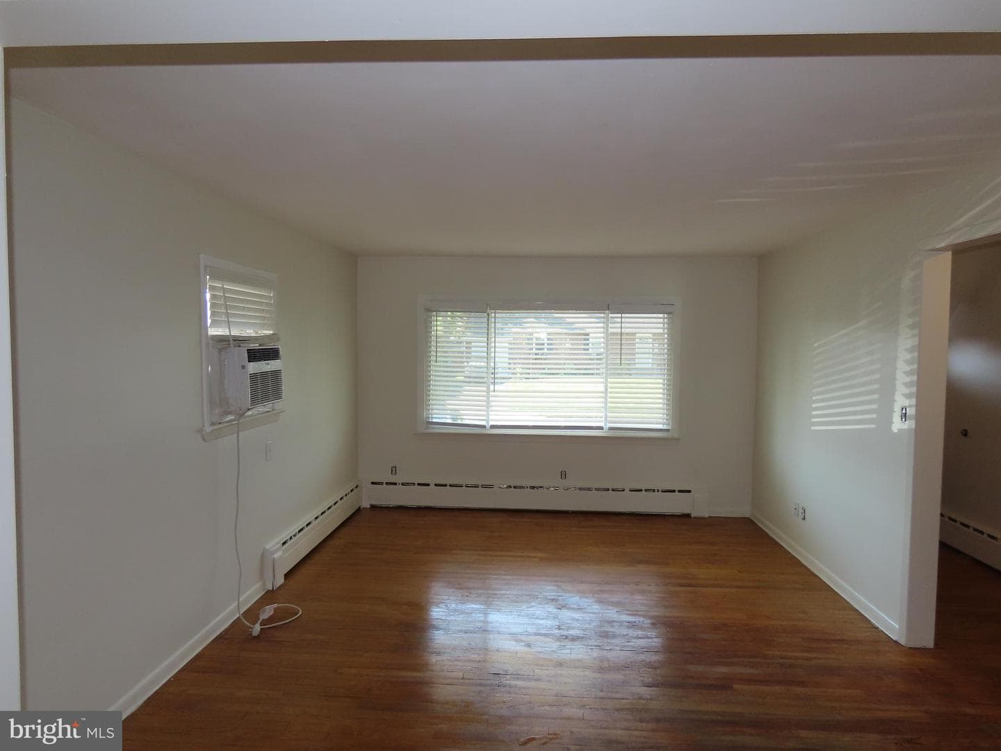 546 Clymer Avenue photo 5