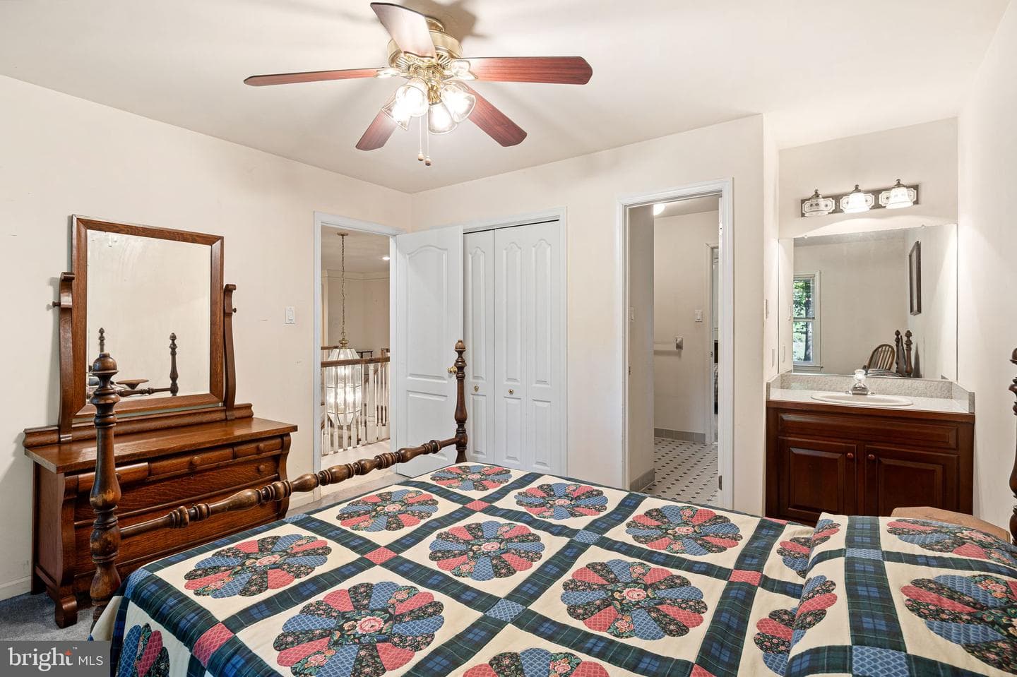 14 Timber Knoll Drive photo 36